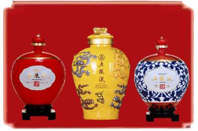 太平区烟酒回收五粮液各种摆件.jpg
